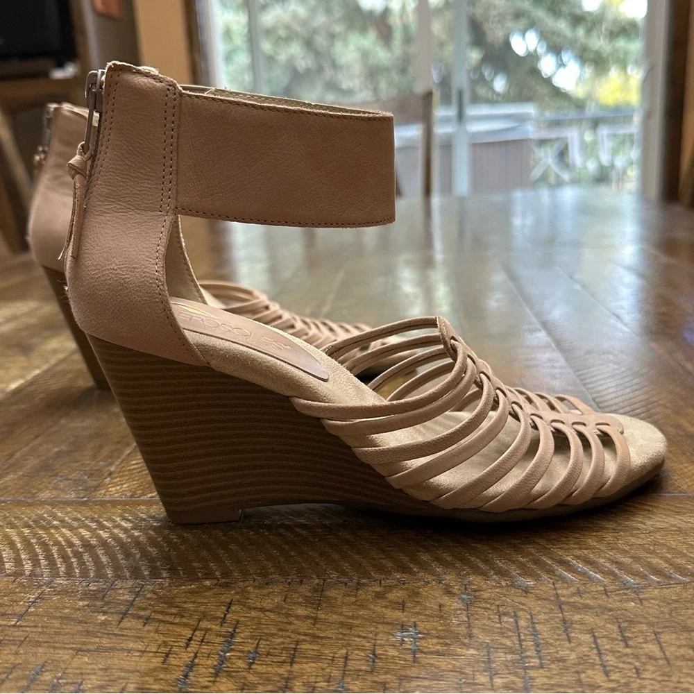 Aerosoles Heelrest Los Vegas Leather Strappy Wedge Sandal, Size 7.5
